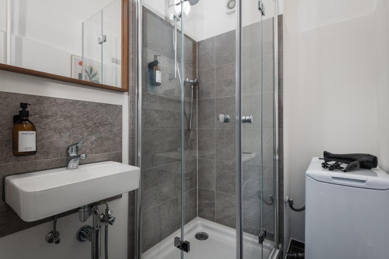 Appartamento Super Zentral Super Schoener Altbau In Moabit Rostockerstrasse Im Herzen Von Fuer Bis Zu 6 Personen